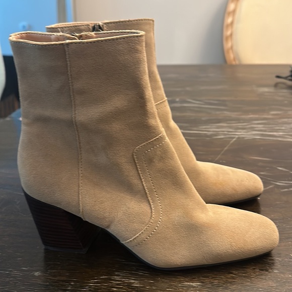 NEW $149 Blondo x Zappos Sadie suede waterproof ankle bootie women size 8.5, 10 - Picture 6 of 8